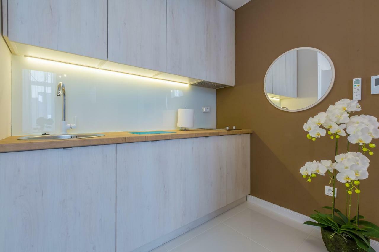 Boutique Apartments "7 Angels" Crikvenica Exteriör bild
